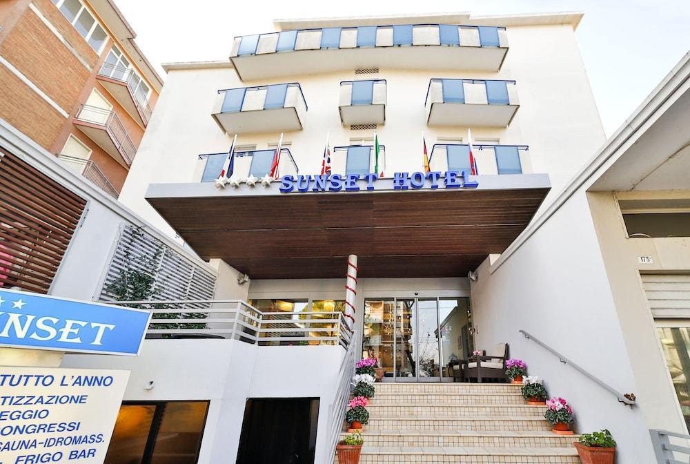 Hotel Sunset Rimini Exteriér fotografie